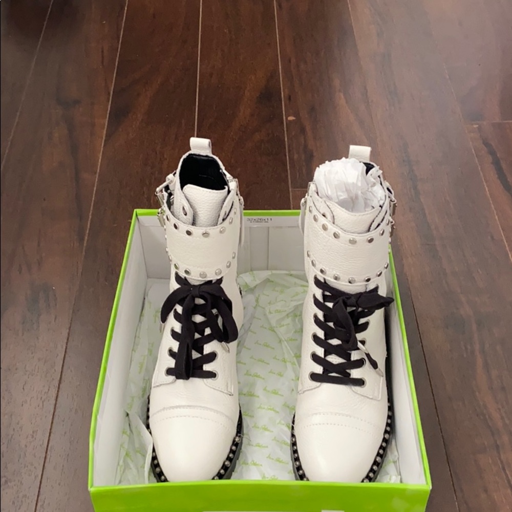 SAM EDELMAN WHITE LEATHER BOOTS (LIKE NEW)